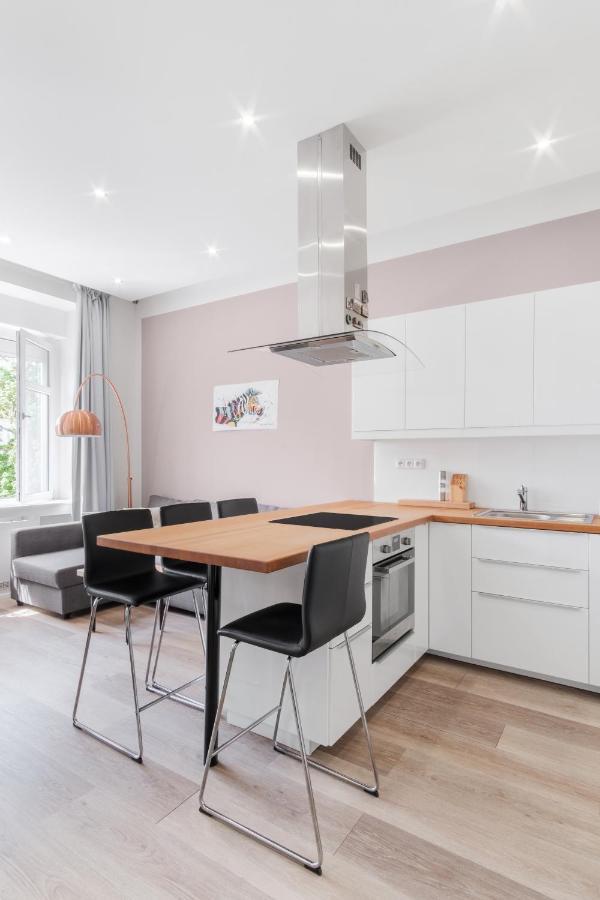 Appartement Days - Minimalist Flat - Trendy Karlin Prague