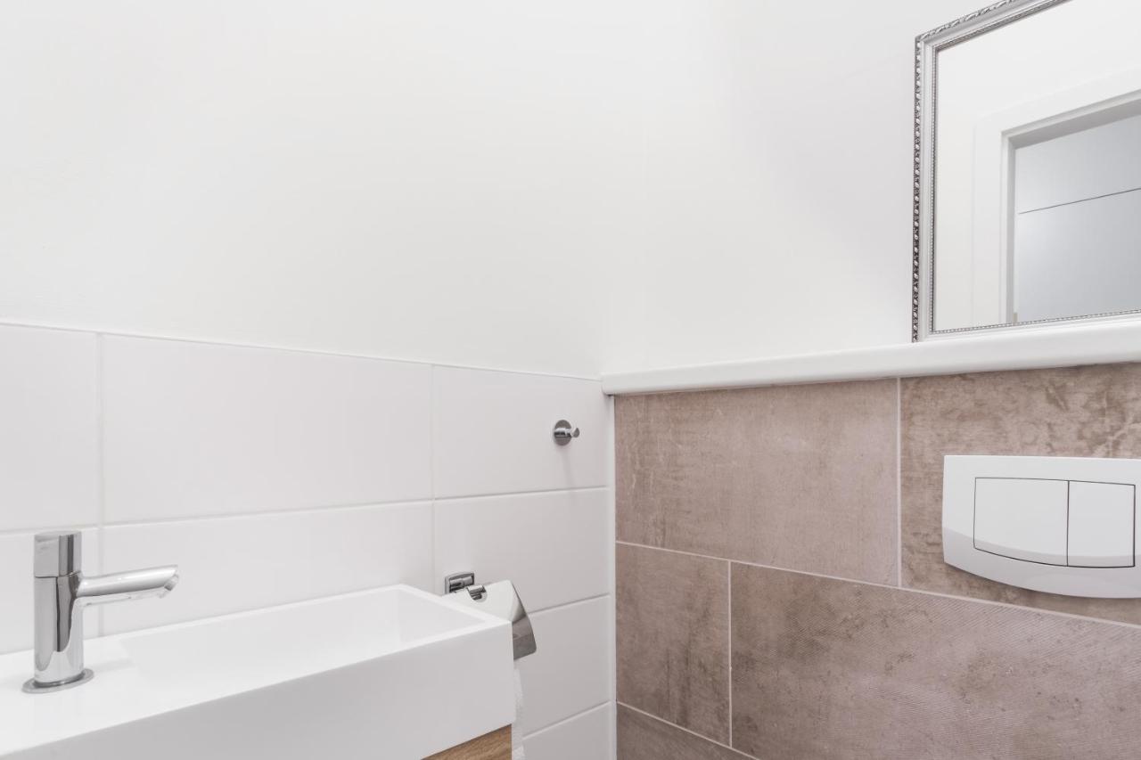 Appartement Days - Minimalist Flat - Trendy Karlin